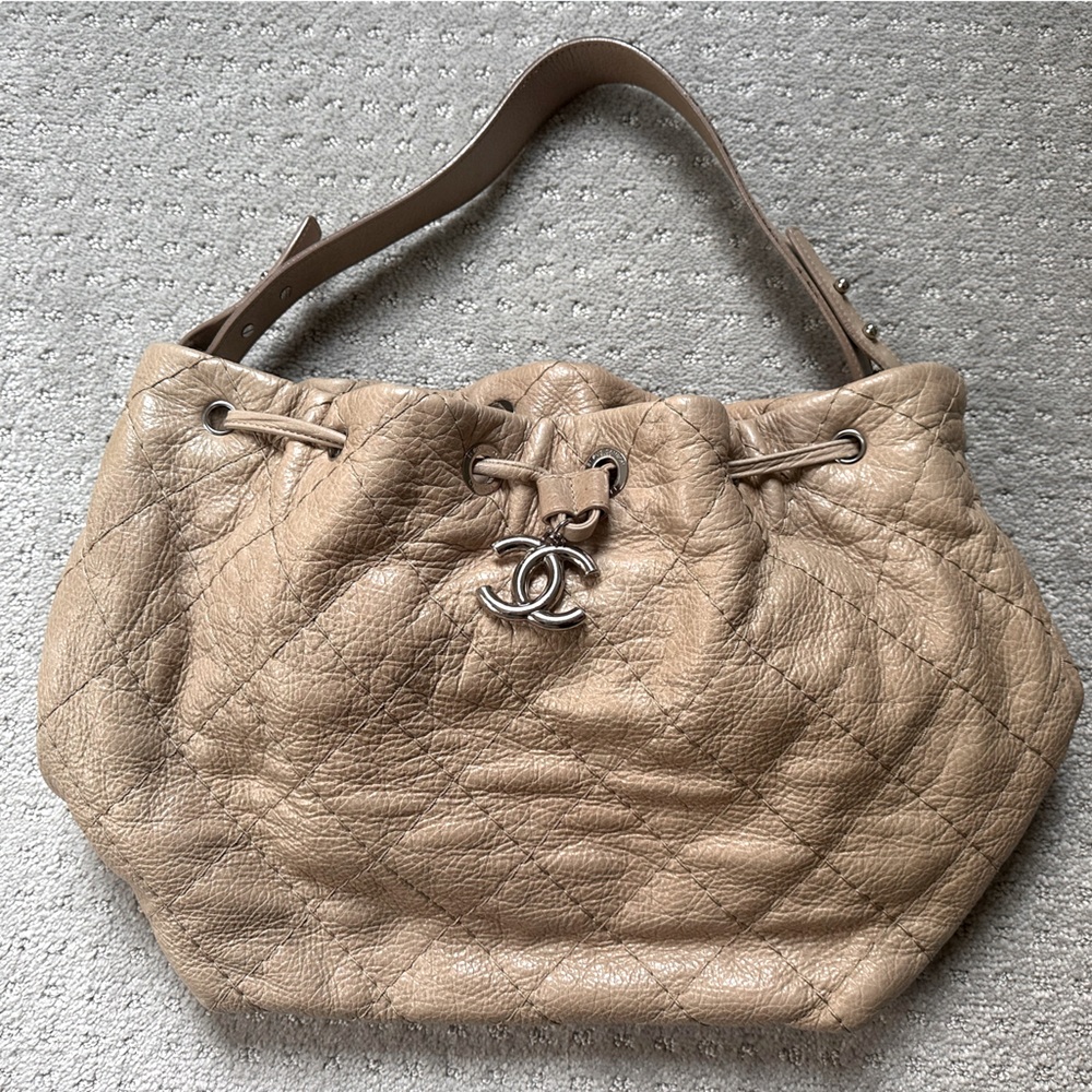 Chanel bag, beige, authentic